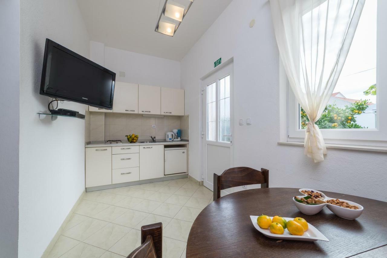 Apartments Jakovcev Бетина Екстериор снимка