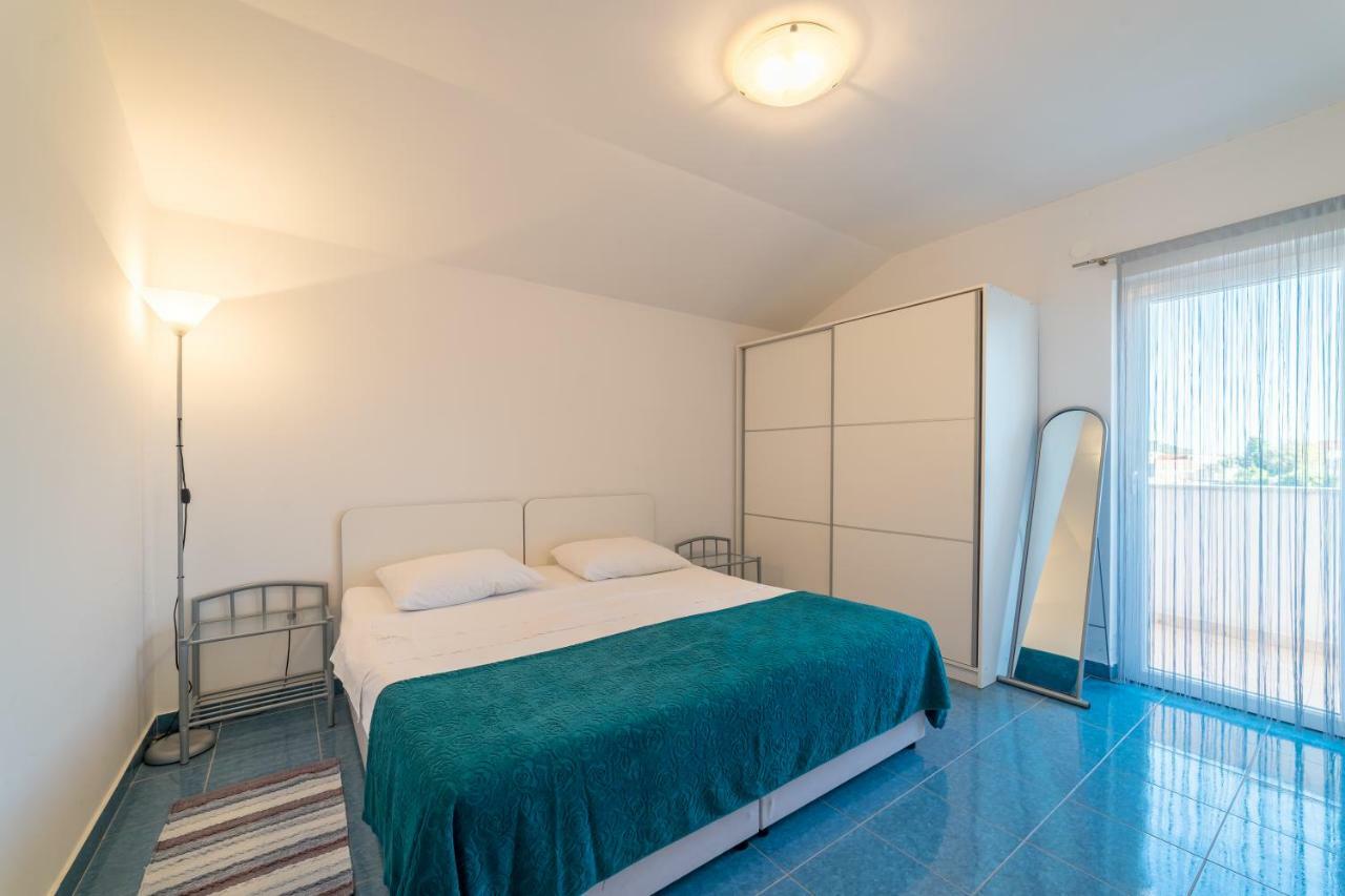 Apartments Jakovcev Бетина Екстериор снимка