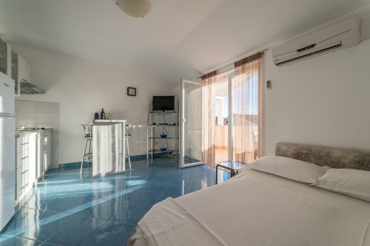 Apartments Jakovcev Бетина Екстериор снимка