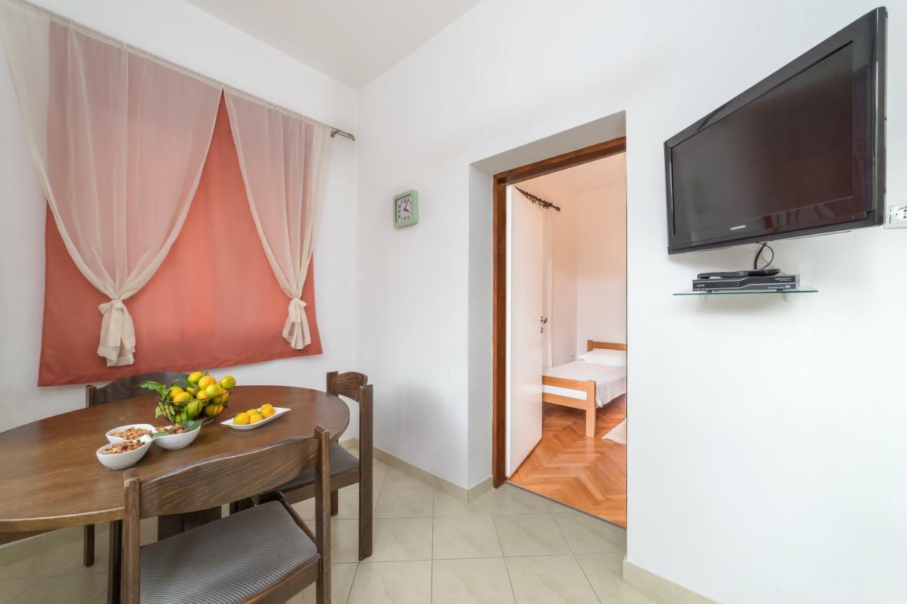 Apartments Jakovcev Бетина Екстериор снимка