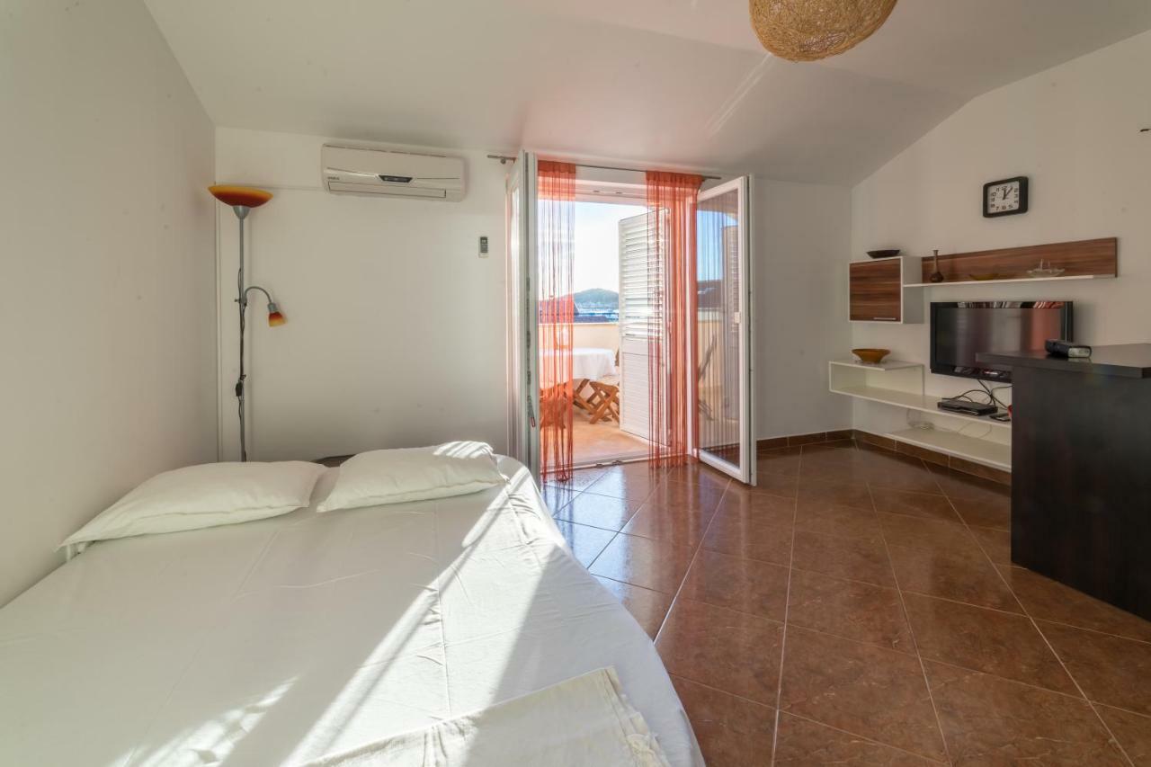 Apartments Jakovcev Бетина Екстериор снимка