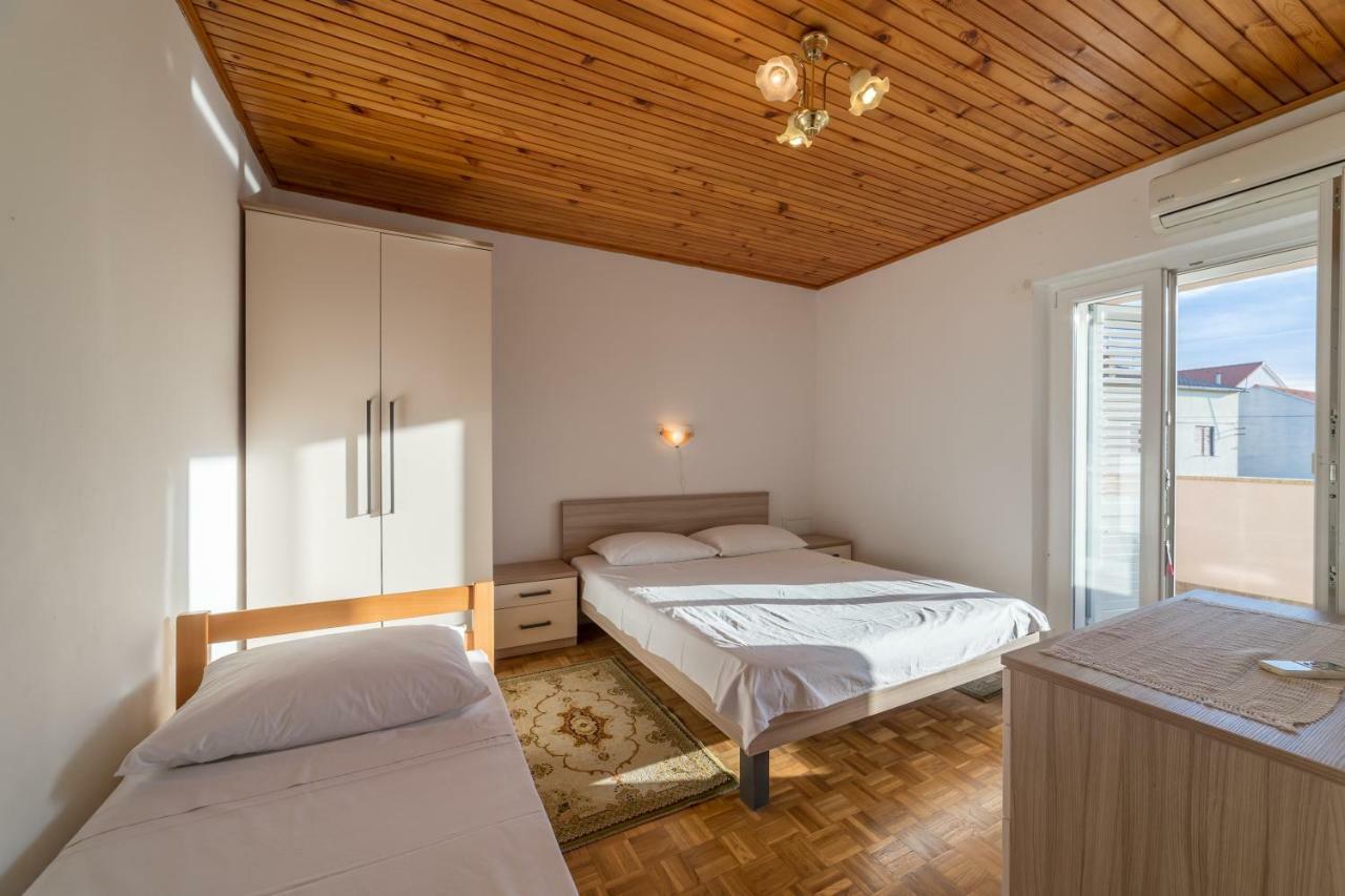 Apartments Jakovcev Бетина Екстериор снимка
