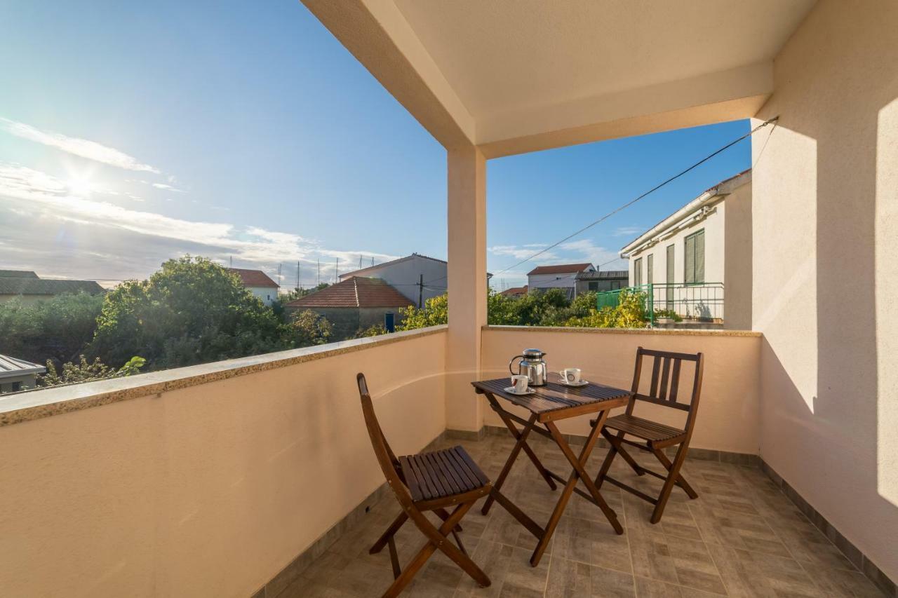 Apartments Jakovcev Бетина Екстериор снимка