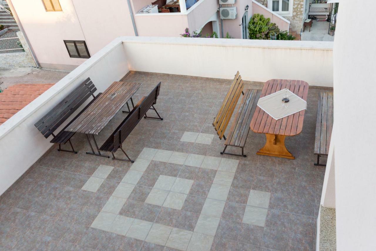 Apartments Jakovcev Бетина Екстериор снимка