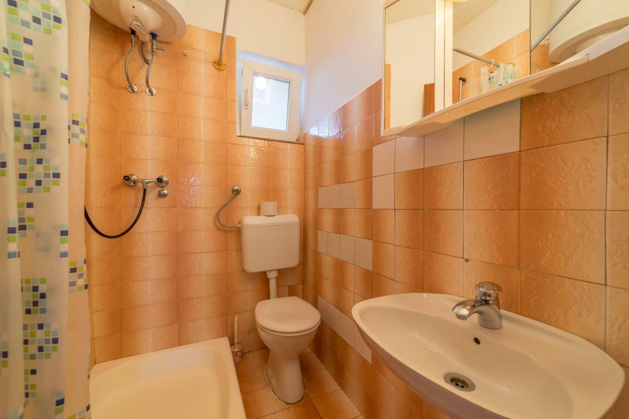 Apartments Jakovcev Бетина Екстериор снимка