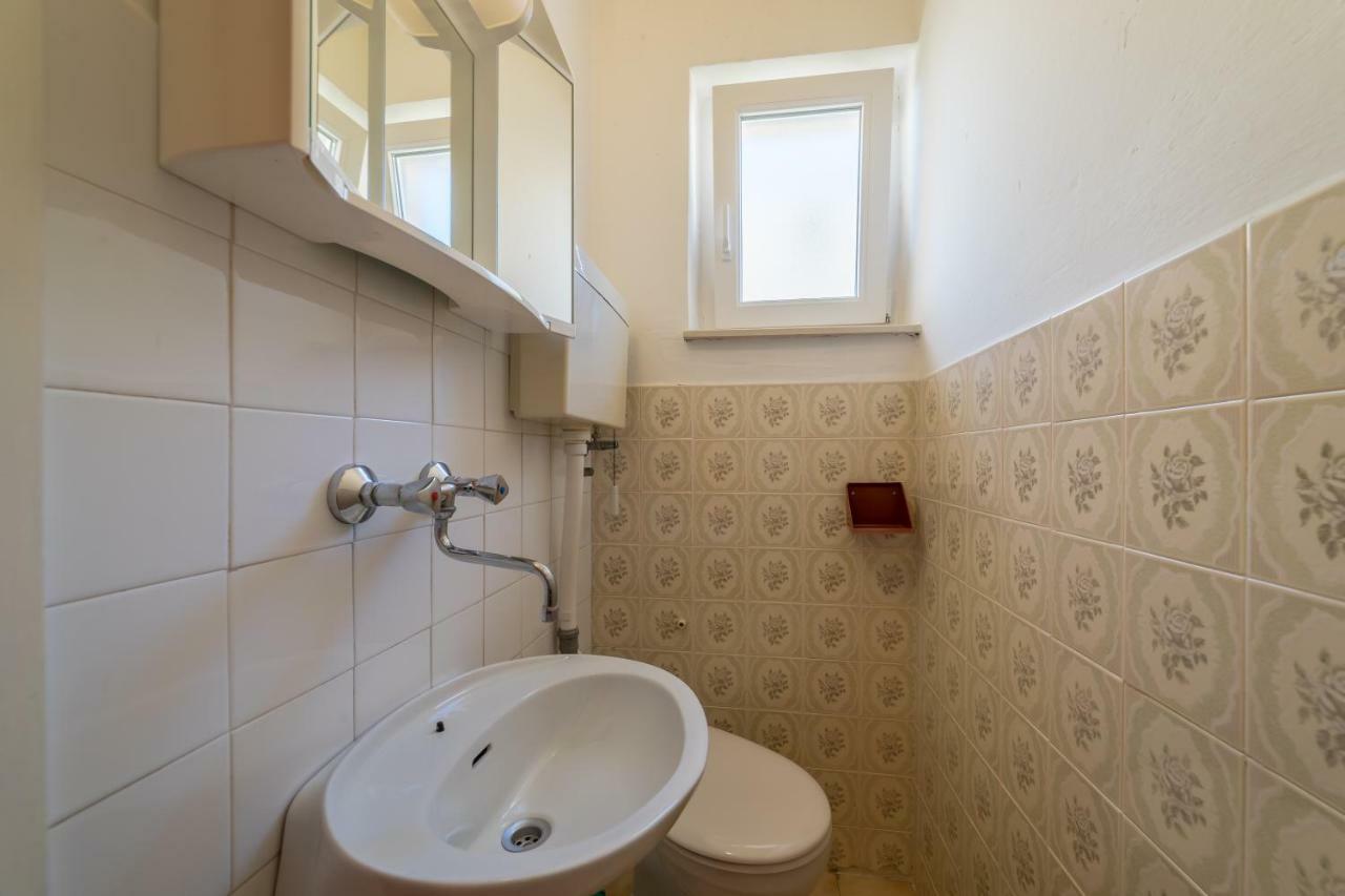 Apartments Jakovcev Бетина Екстериор снимка
