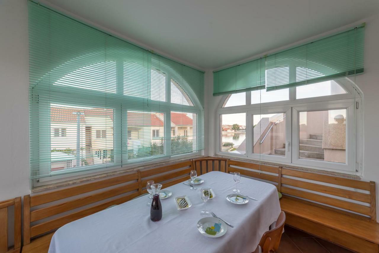 Apartments Jakovcev Бетина Екстериор снимка